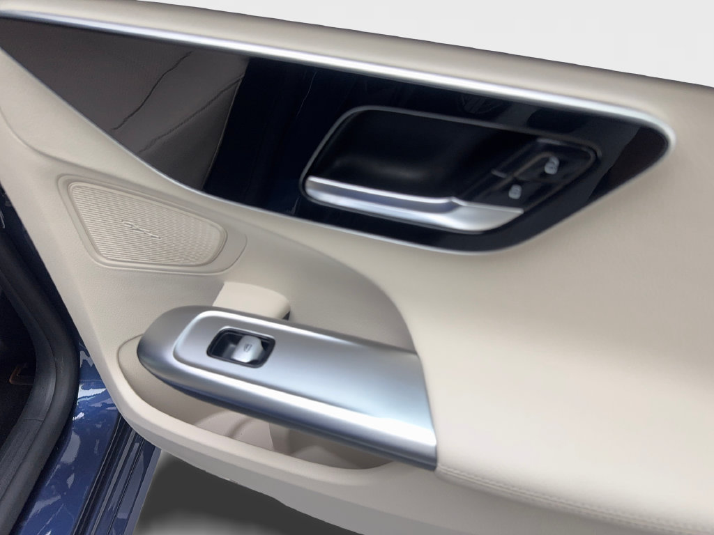 Used 2024 Mercedes-Benz C 300 Sedan image 43