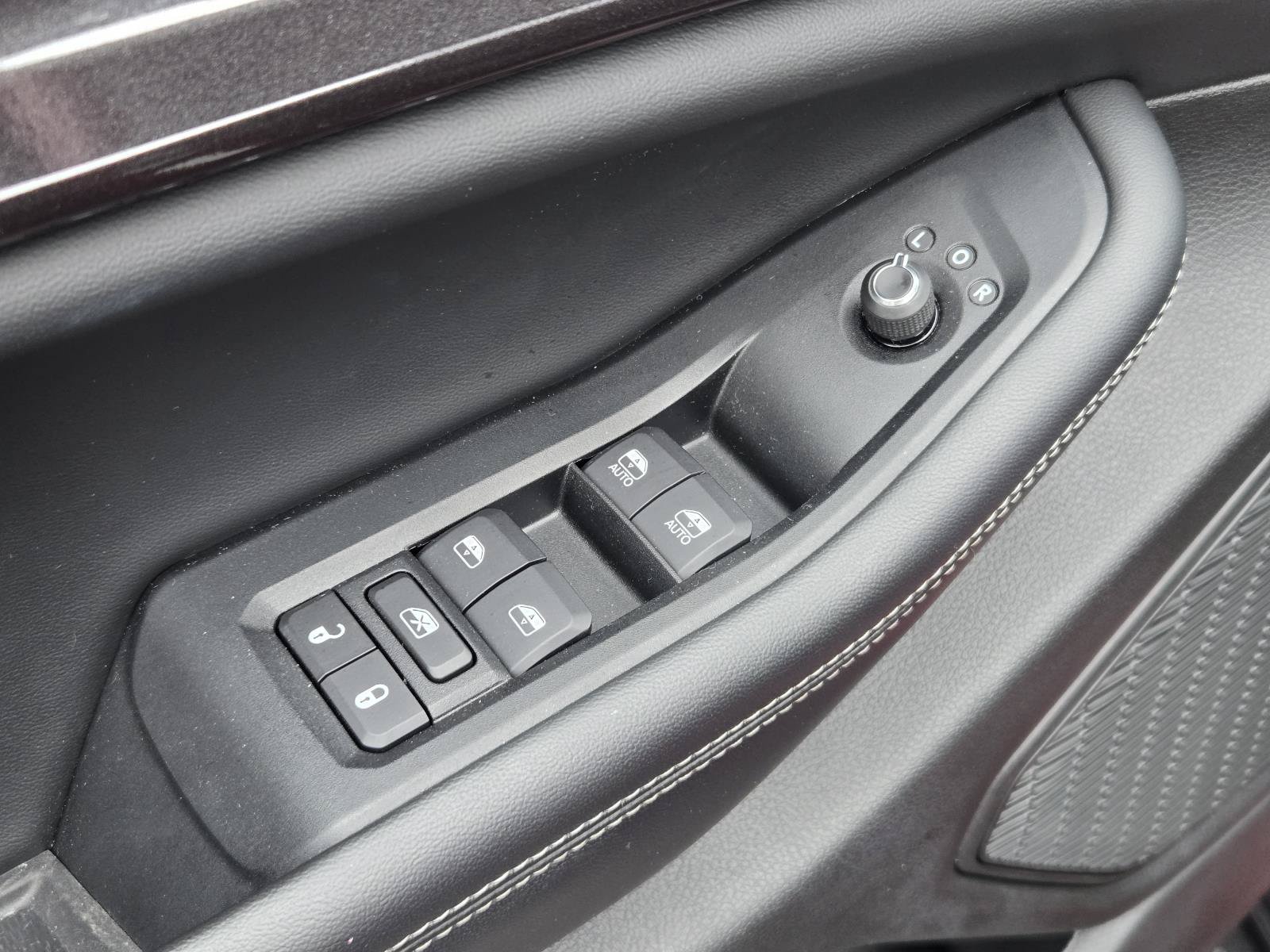 Used 2023 Jeep Grand Cherokee Laredo RWD image 20