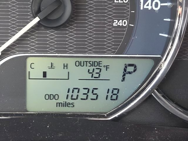 Used 2015 Toyota Corolla LE image 23