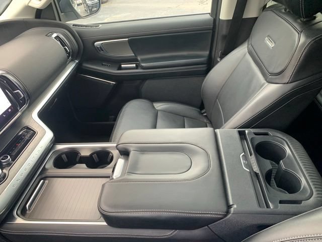 Certified 2025 Ford Expedition Platinum AWD/4WD image 34