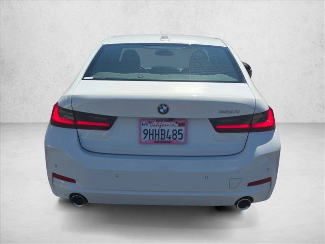 Used 2023 BMW 330i Sedan w/ Driving Assistance Package RWD image 7