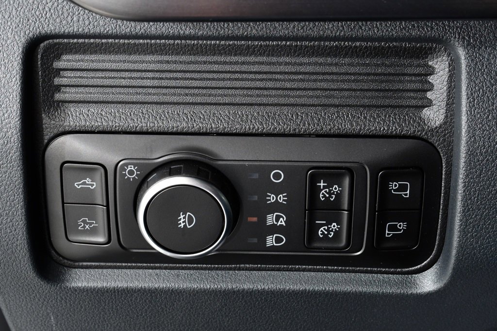 New 2026 Ford F350 Lariat w/ Black Appearance Package image 35