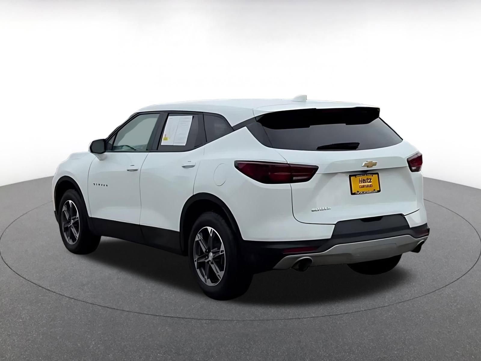 Used 2025 Chevrolet Blazer LT FWD image 11
