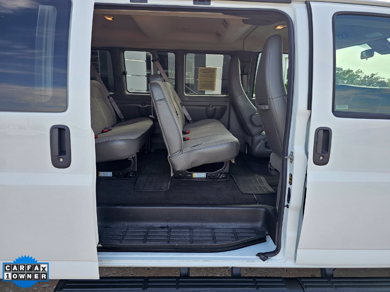 Used 2025 Chevrolet Express 3500 LT w/ LT Preferred Equipment Group RWD image 26