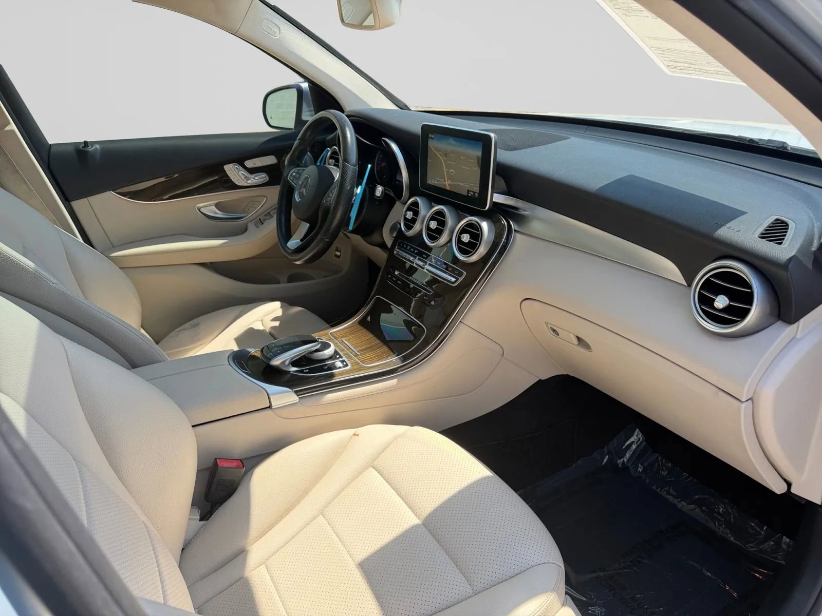 Used 2016 Mercedes-Benz GLC 300 4MATIC image 35