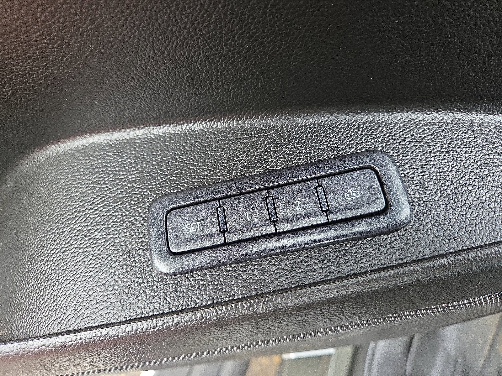 Used 2019 Chevrolet Tahoe Premier image 13