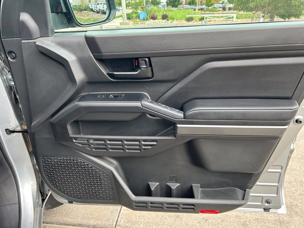 Used 2024 Toyota Tacoma SR5 AWD/4WD image 31