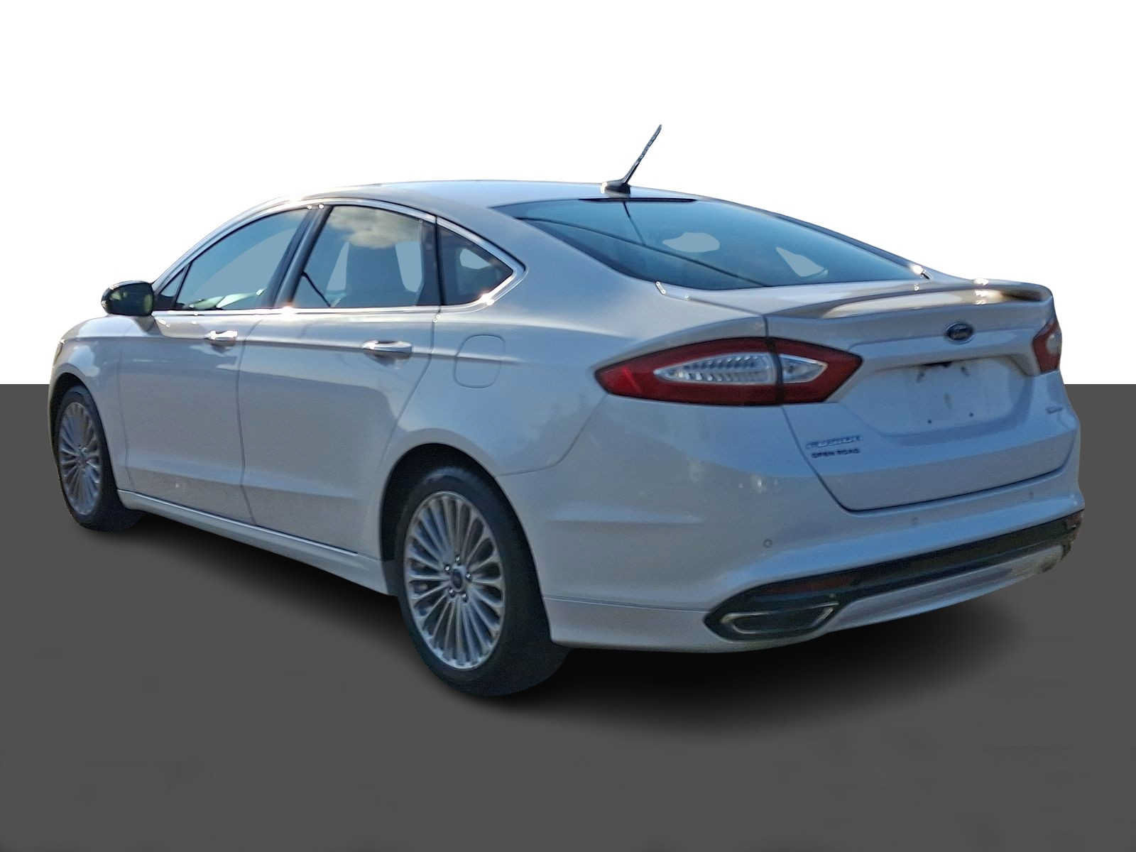 Used 2016 Ford Fusion Titanium FWD image 4