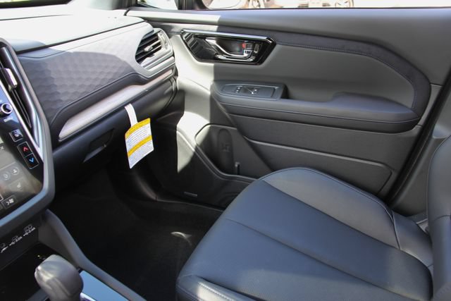 Used 2025 Subaru Forester Limited AWD/4WD image 31