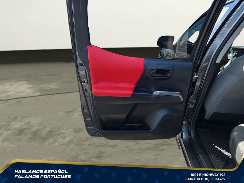 Used 2022 Toyota Tacoma SR5 RWD image 25