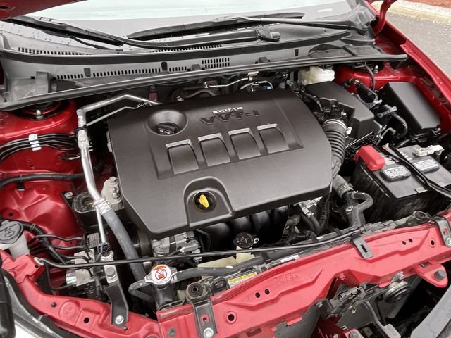 Certified 2018 Toyota Corolla SE FWD image 11