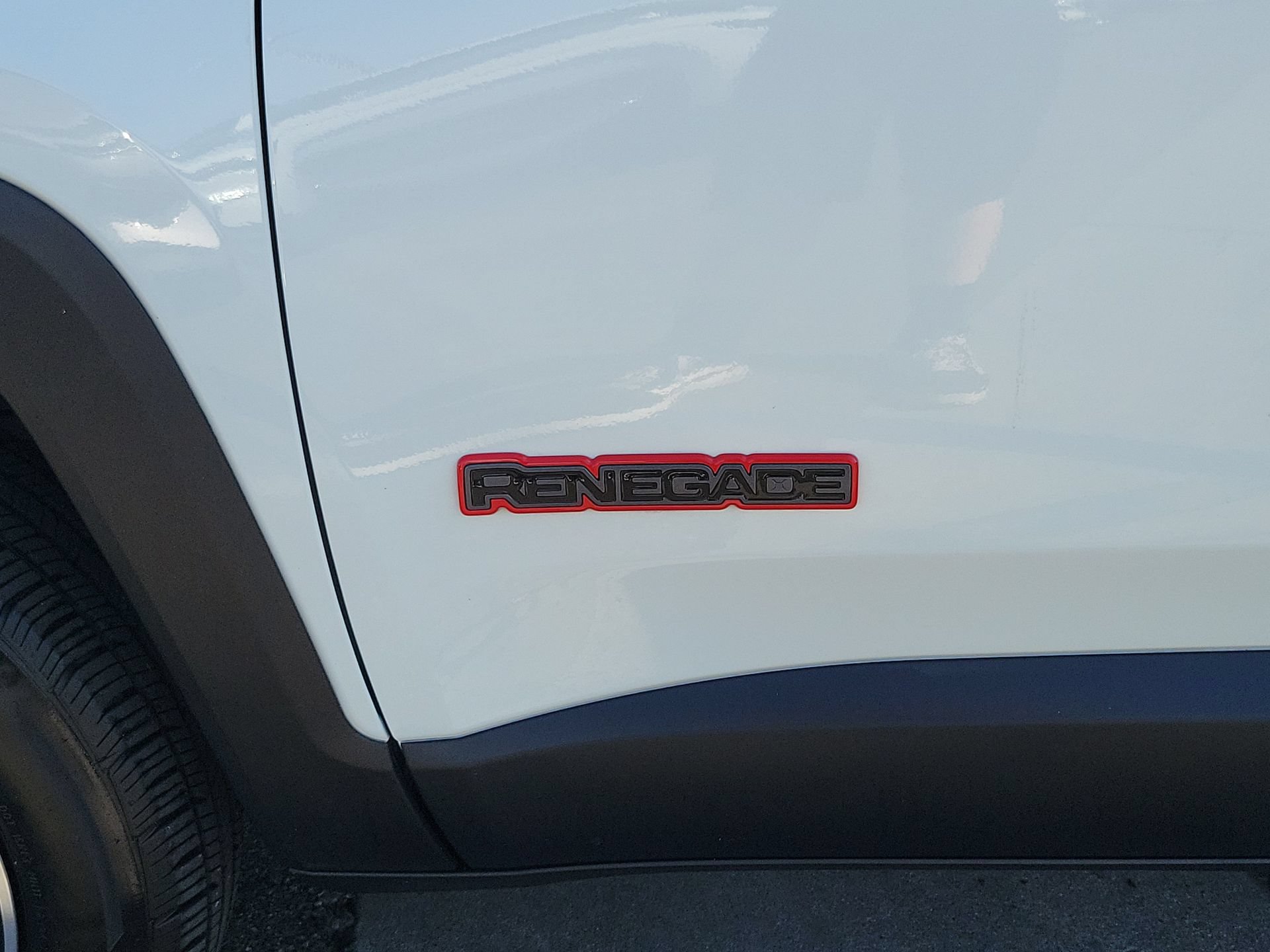 Certified 2023 Jeep Renegade Trailhawk AWD/4WD image 21