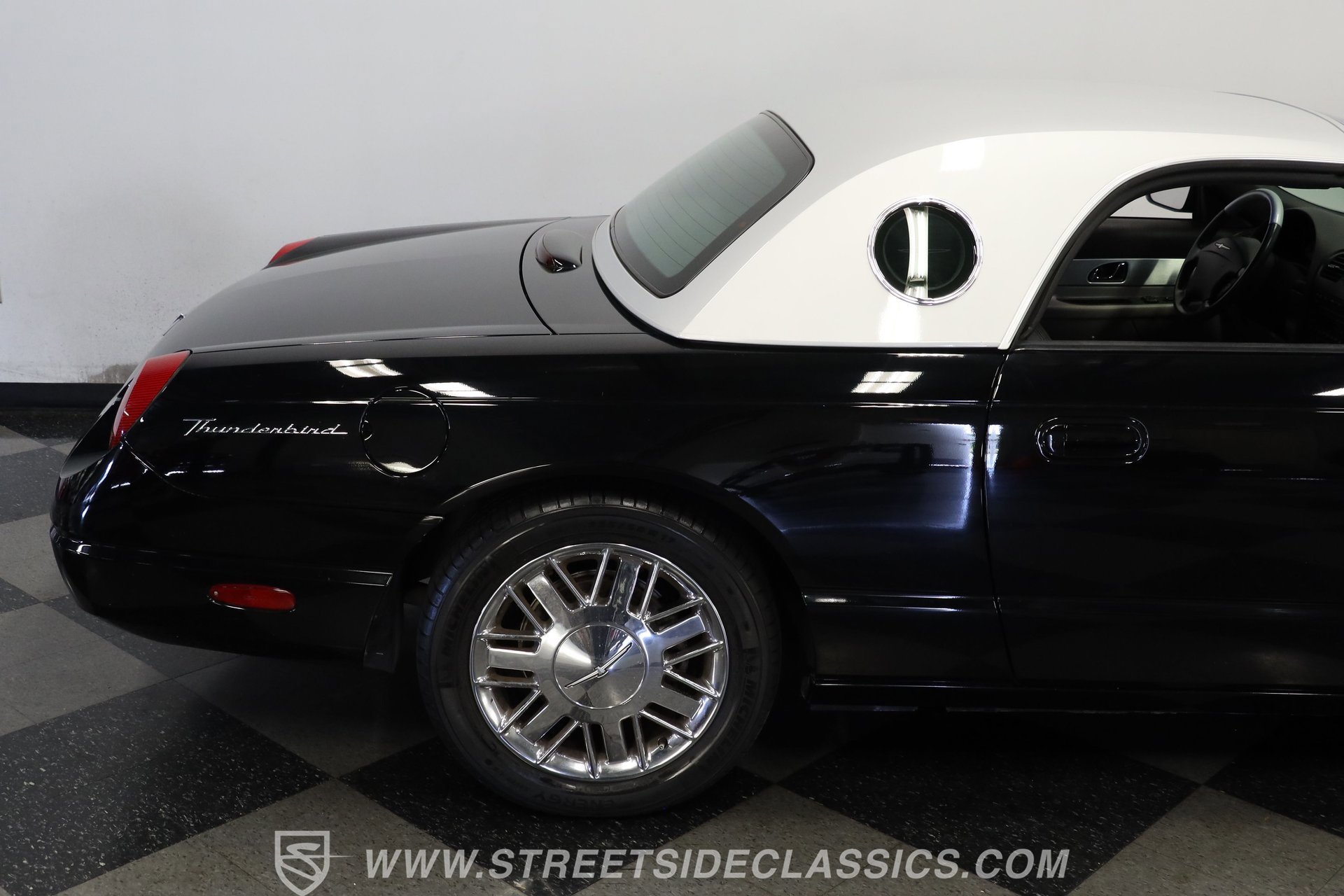 Used 2002 Ford Thunderbird Neiman Marcus RWD image 28