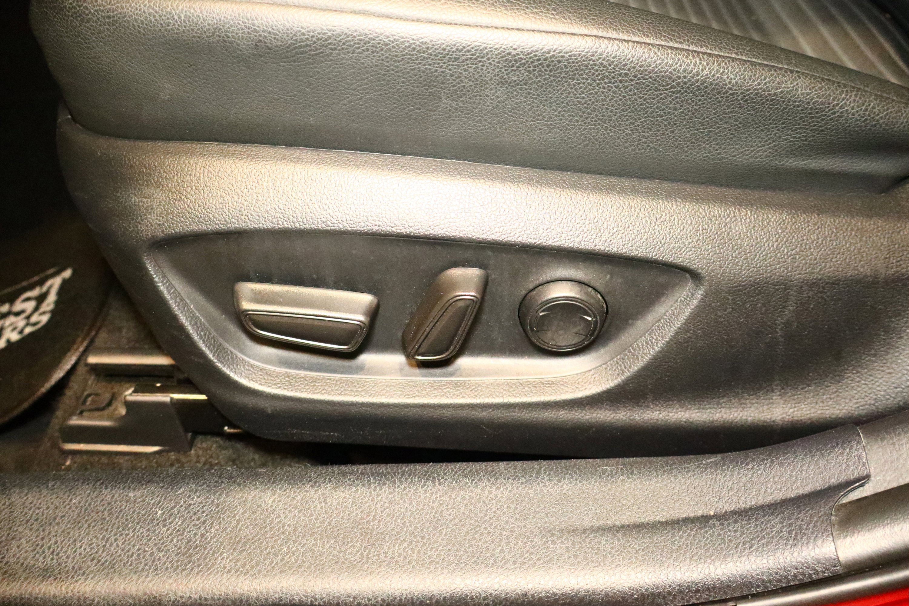 Used 2024 Toyota Camry SE image 21