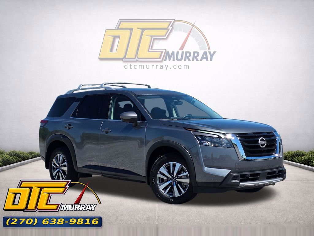Used 2025 Nissan Pathfinder SL AWD/4WD image 1