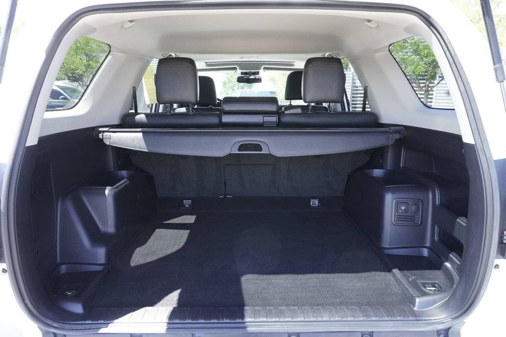 Used 2015 Toyota 4Runner Trail Premium AWD/4WD image 31