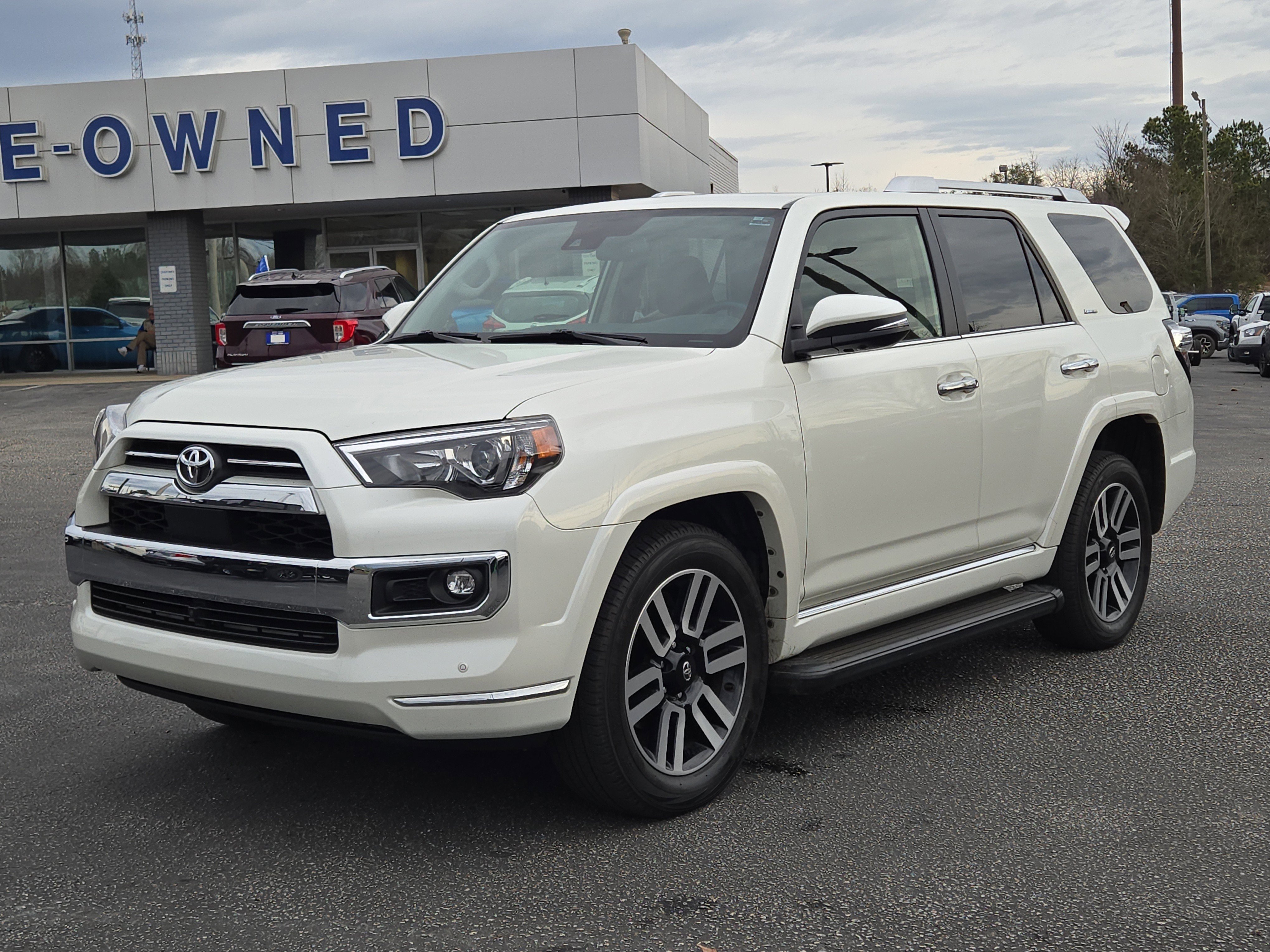 Used 2023 Toyota 4Runner Limited image 2