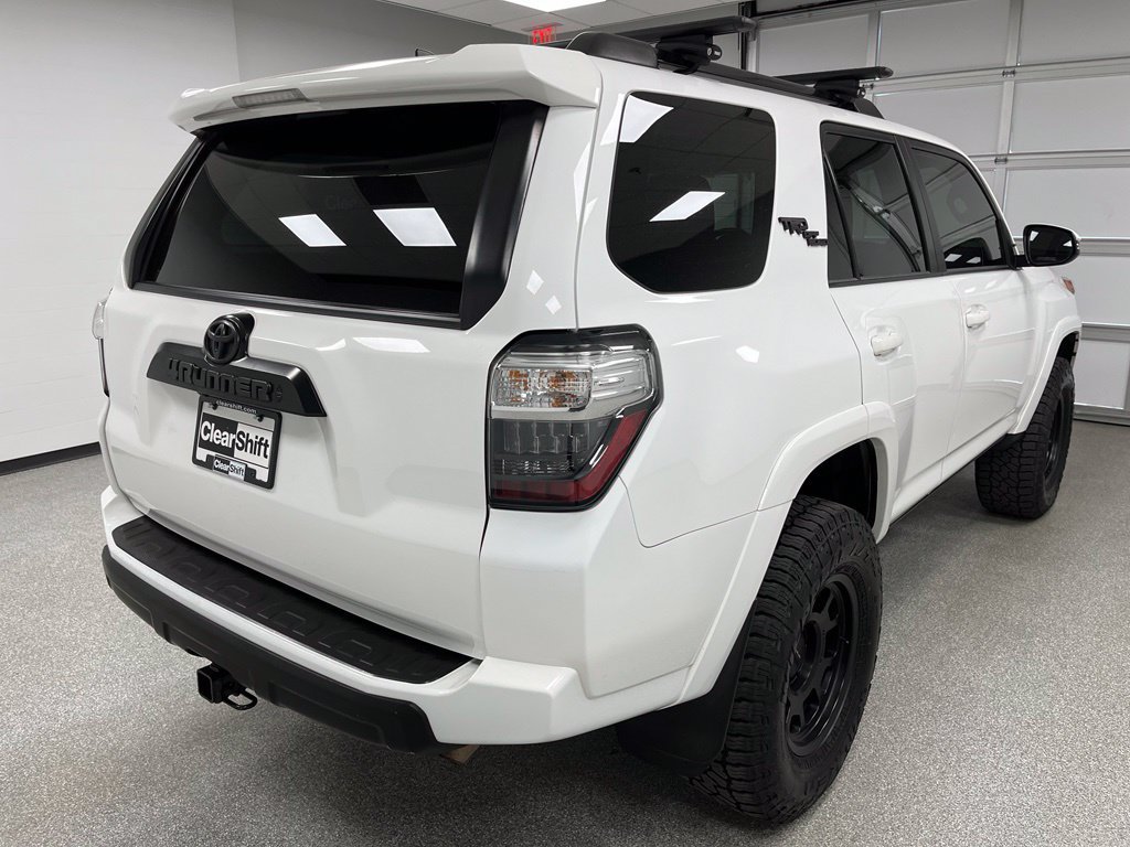 Used 2022 Toyota 4Runner TRD Off-Road Premium AWD/4WD image 10