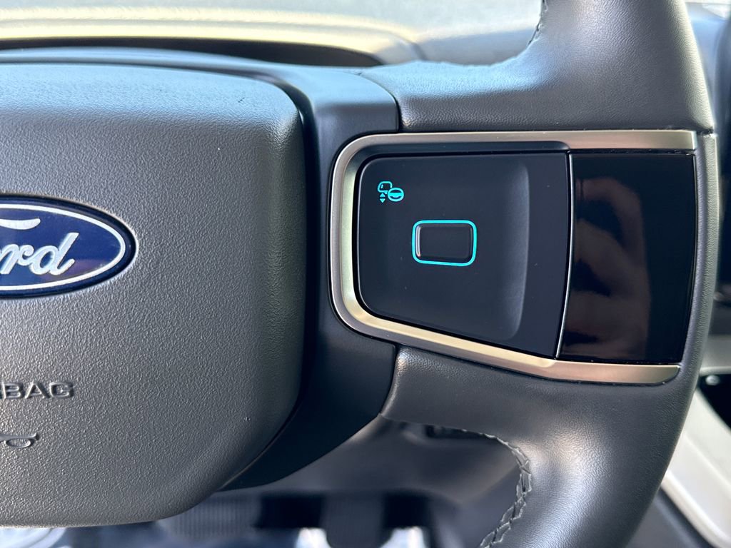 Used 2025 Ford Expedition Max Active RWD image 16