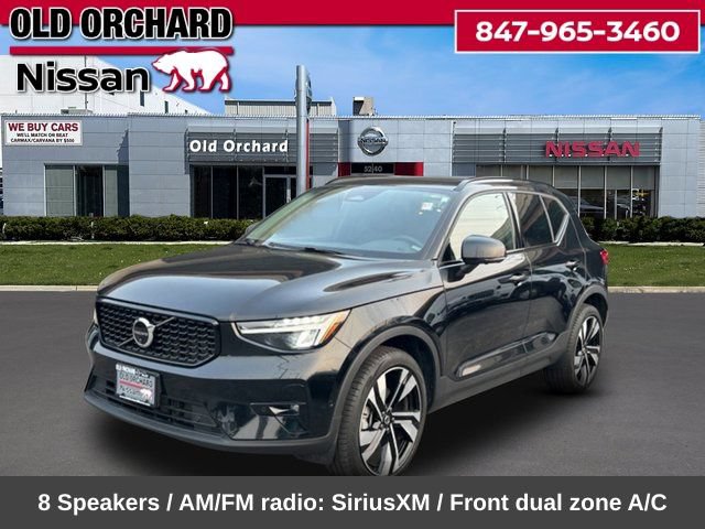 Used 2025 Volvo XC40 B5 Plus AWD/4WD video 1