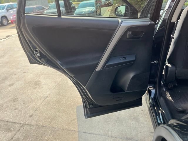 Used 2017 Toyota RAV4 LE FWD image 13