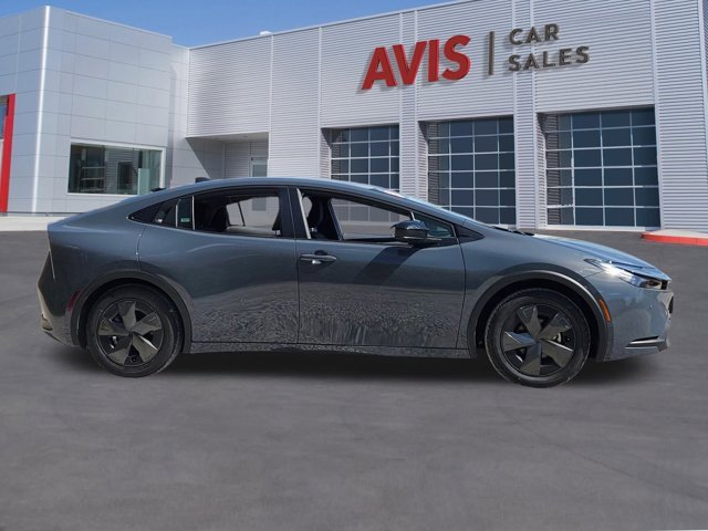 Used 2025 Toyota Prius LE image 5