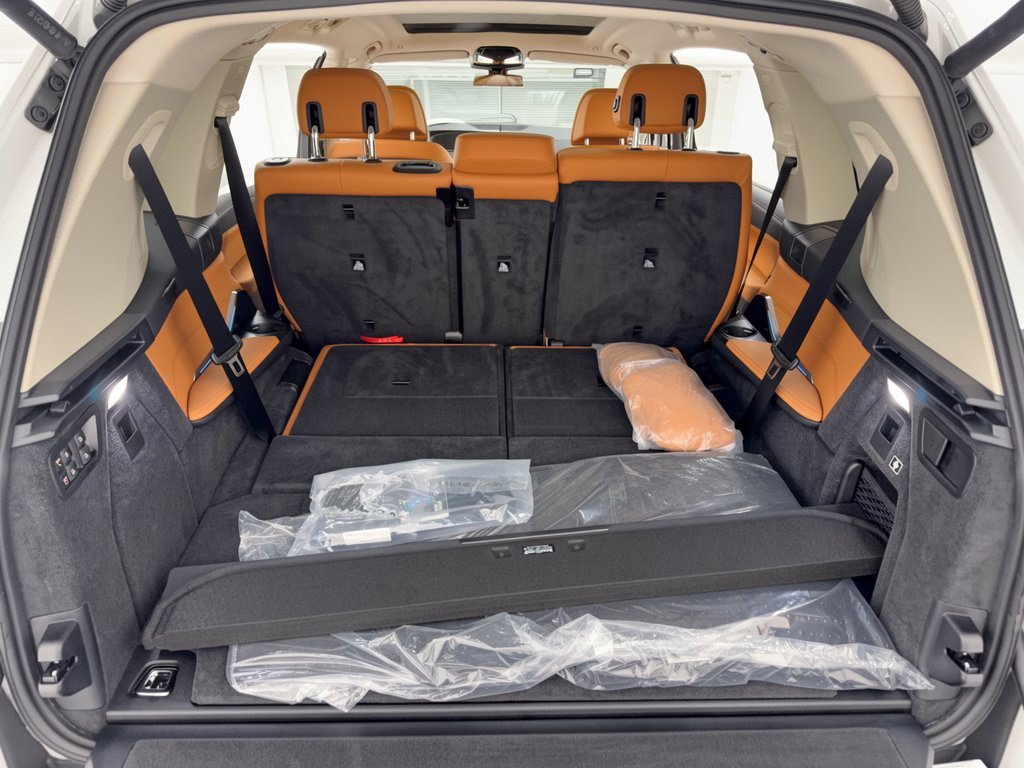 New 2027 BMW X7 xDrive40i w/ Executive Package AWD/4WD image 28