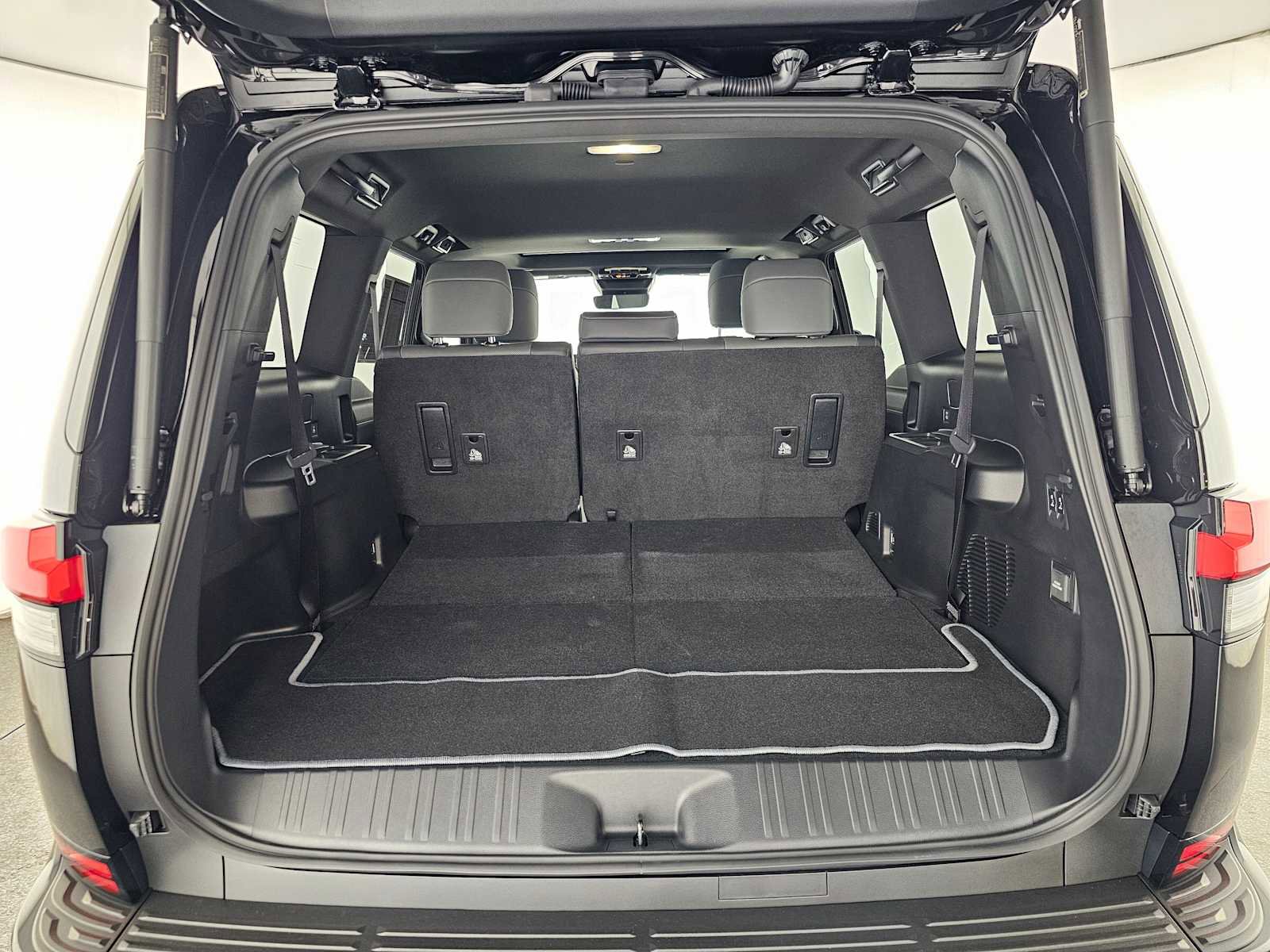 Used 2025 Lexus GX 550 image 14