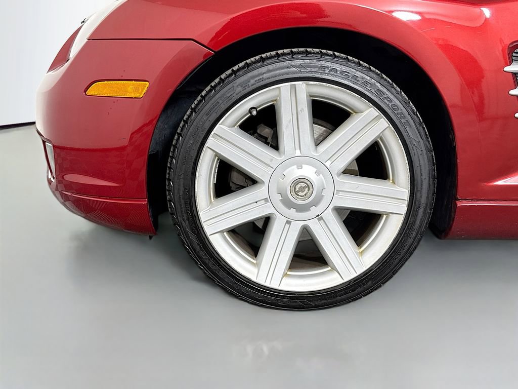 Used 2005 Chrysler Crossfire Limited image 25