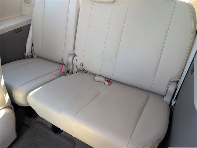 Used 2014 Toyota Sienna Limited image 31