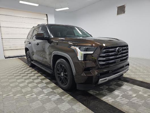 Used 2024 Toyota Sequoia Limited AWD/4WD image 2