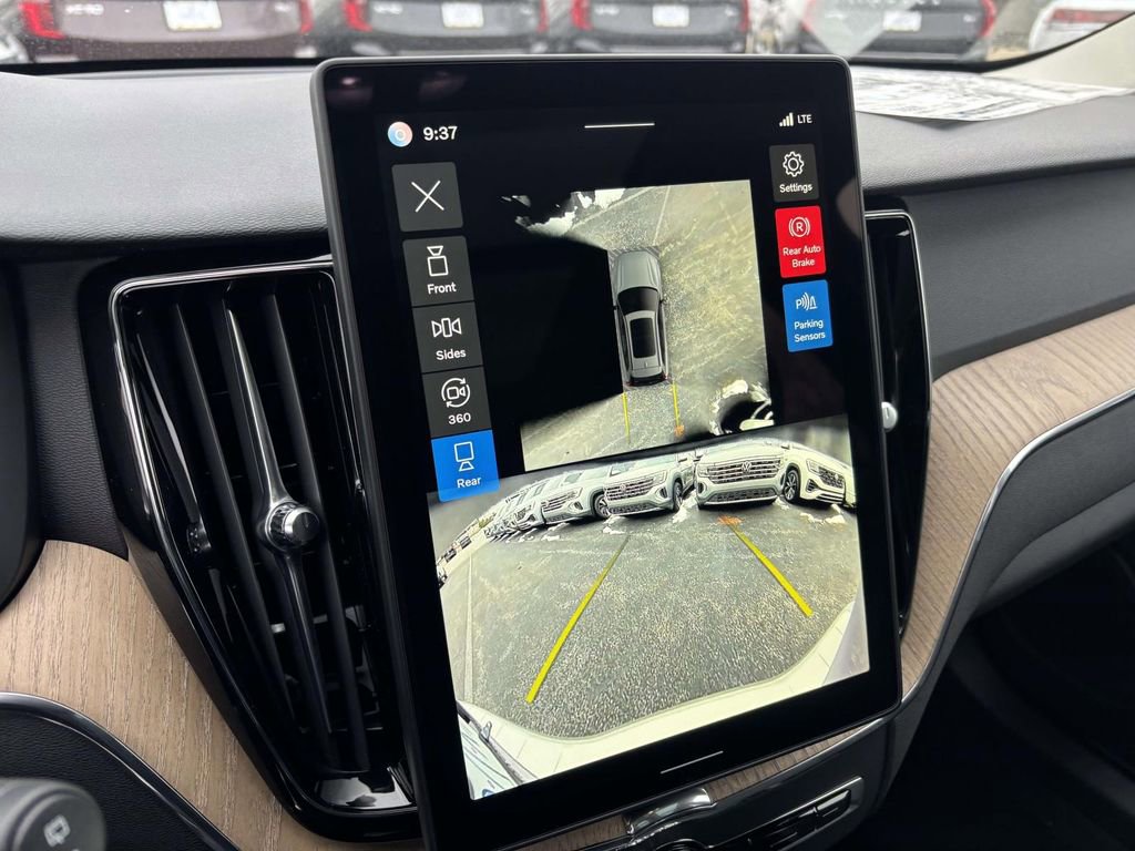 New 2026 Volvo XC60 B5 Plus w/ Protection Package Premier image 20