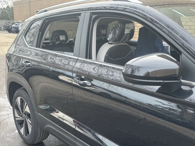 New 2026 Volkswagen Taos SE AWD/4WD image 6