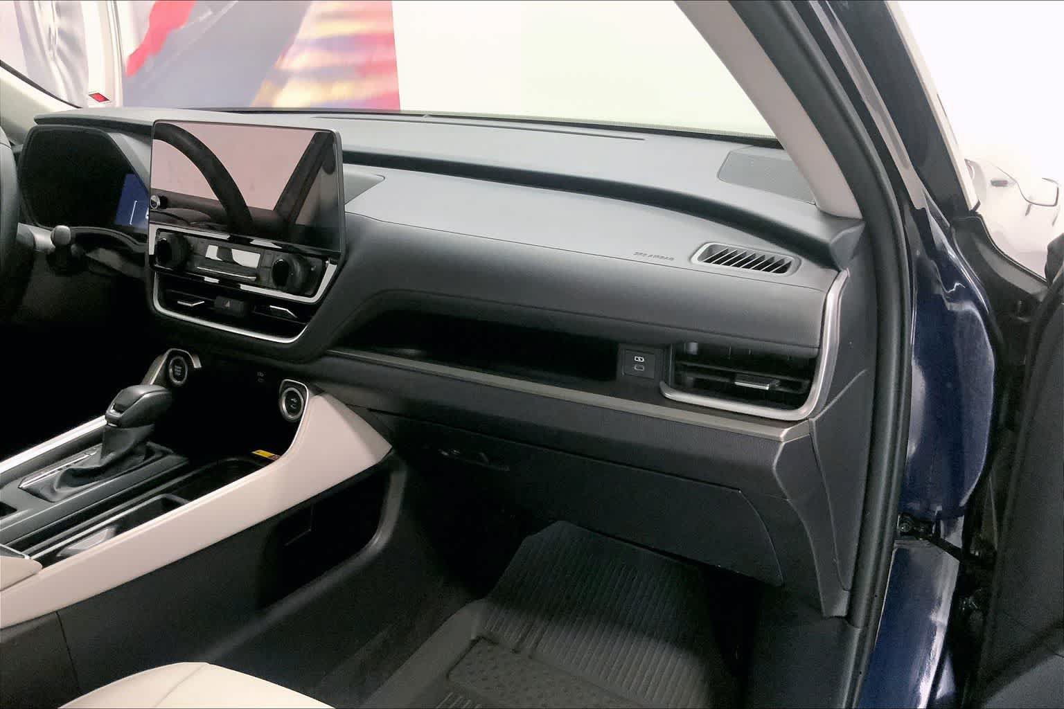 Used 2025 Toyota Grand Highlander AWD image 20