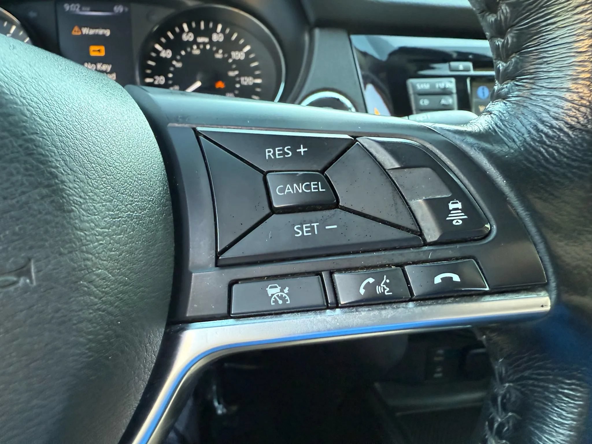 Used 2018 Nissan Rogue Sport SL FWD image 14