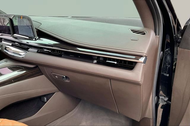 Used 2023 Cadillac Escalade Premium Luxury w/ Performance Package image 19