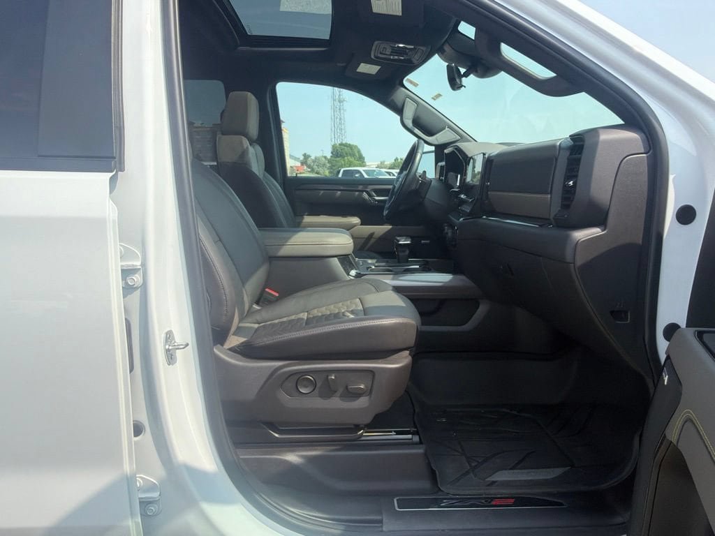 Certified 2025 Chevrolet Silverado 1500 ZR2 w/ Technology Package AWD/4WD image 38