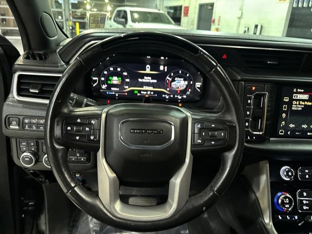 Used 2023 GMC Yukon Denali w/ Advanced Technology Package AWD/4WD image 19