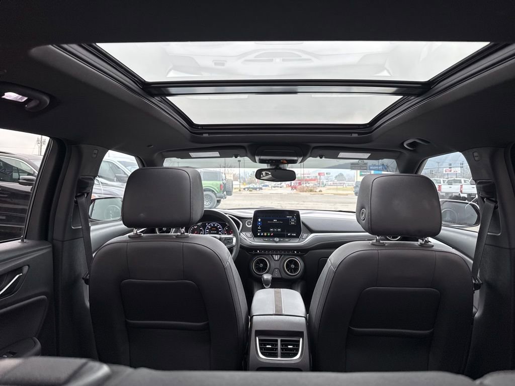 Used 2023 Chevrolet Blazer Premier image 26