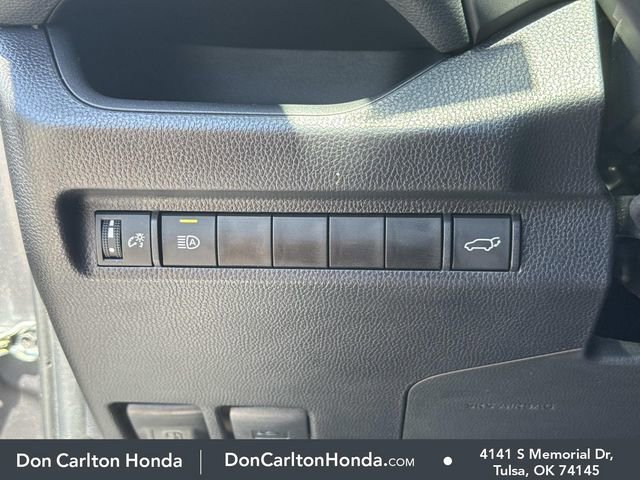 Used 2024 Toyota RAV4 XLE Premium FWD image 28