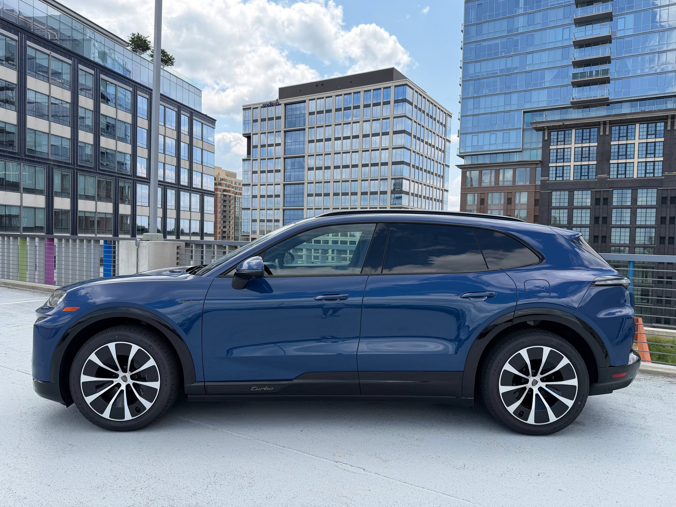 New 2026 Porsche Cayenne Turbo Electric AWD/4WD image 2