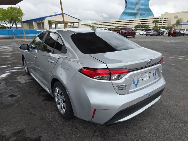 Used 2022 Toyota Corolla LE FWD image 7