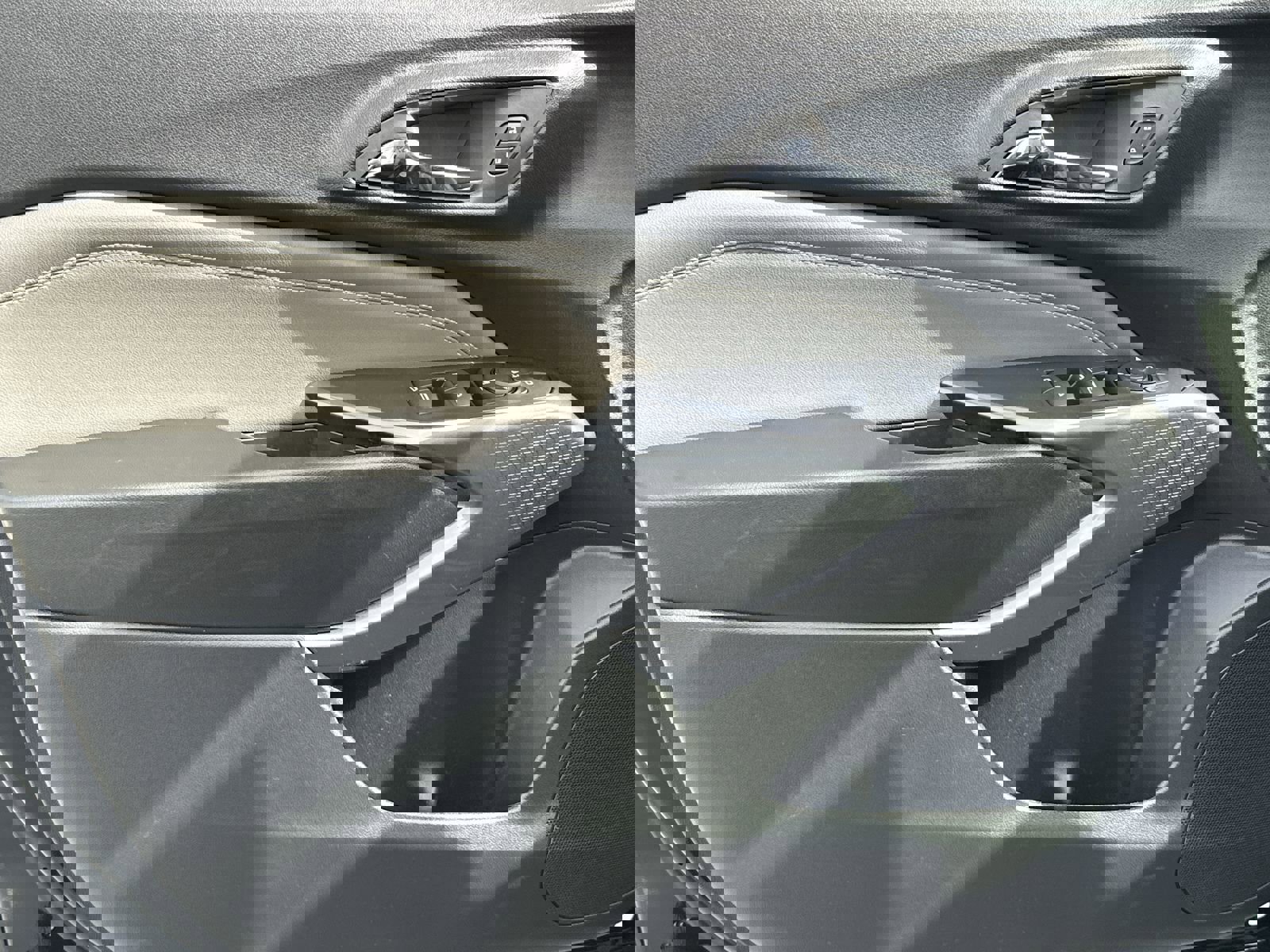 Certified 2025 Chevrolet Trax ACTIV w/ Driver Confidence Package image 14