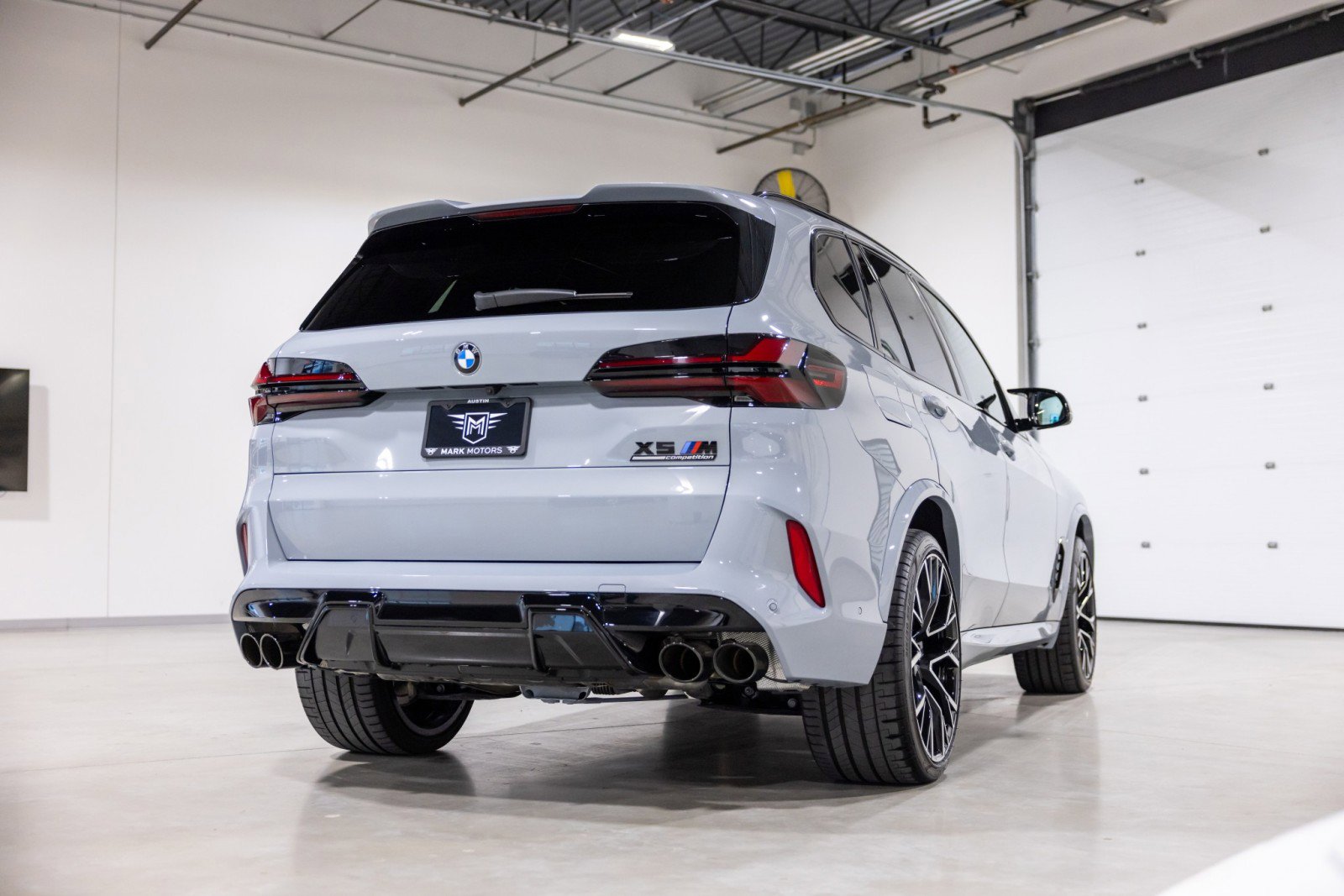 Used 2026 BMW X5 M Competition w/ Executive Package image 4