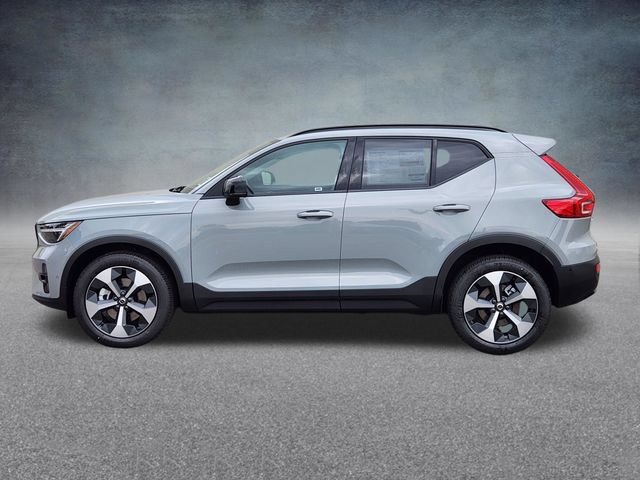 New 2026 Volvo XC40 B5 Plus w/ Protection Package Premier AWD/4WD image 4