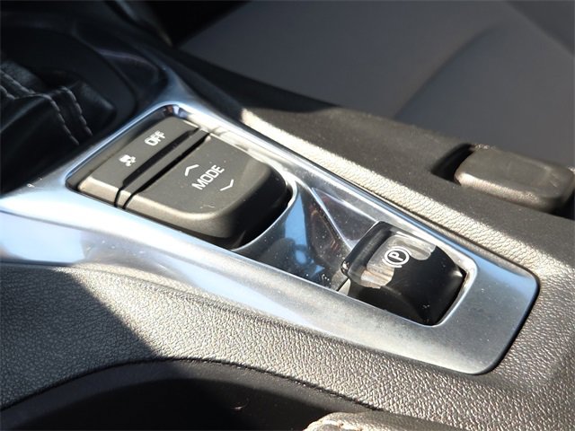 Used 2020 Chevrolet Camaro LT image 22