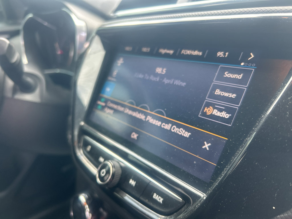 Used 2021 Chevrolet TrailBlazer RS w/ Technology Package FWD image 11