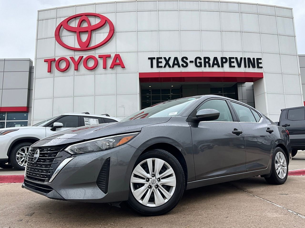 Used 2025 Nissan Sentra S image 2