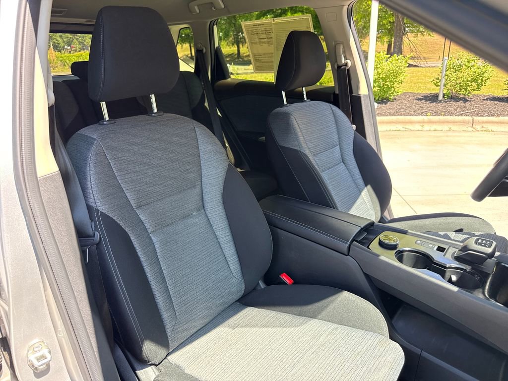 Used 2023 Nissan Rogue SV AWD/4WD image 34
