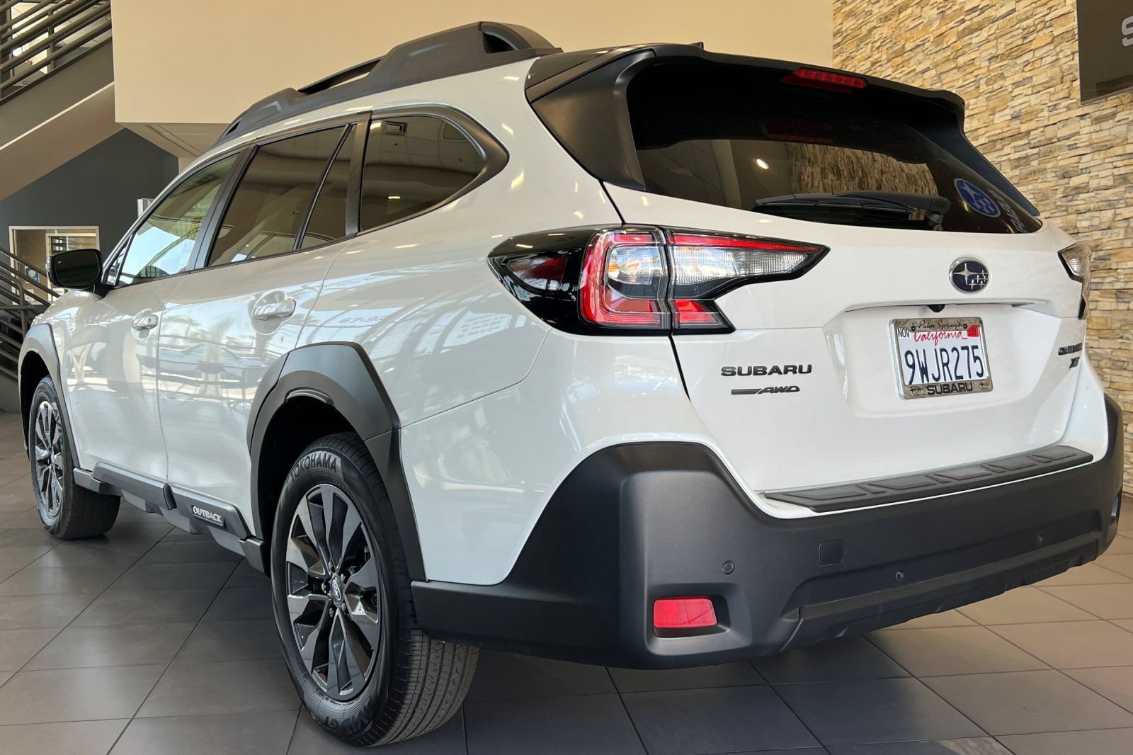 Certified 2025 Subaru Outback Onyx Edition XT AWD/4WD image 3